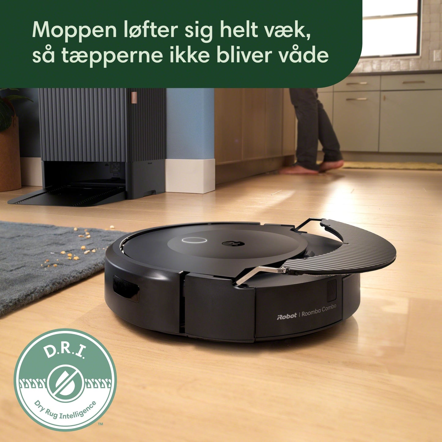 Roomba Combo® 10 Max robotti + AutoWash™ -telakka